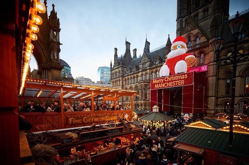 Live Music and Dining in Exchange Square, Manchester